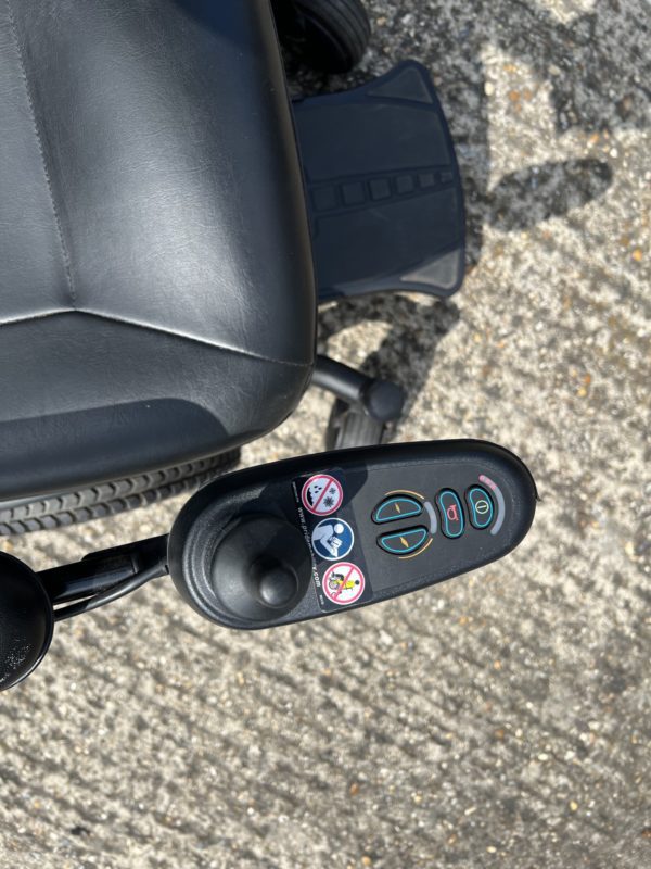 Pride Jazzy 600 4MPH POWER CHAIR - Image 6