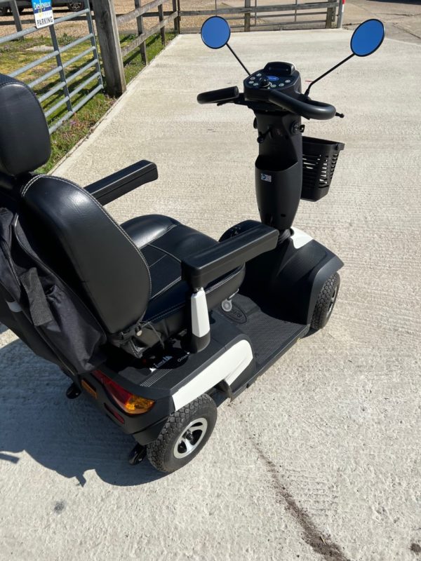 Invacare Orion Metro White - Image 3