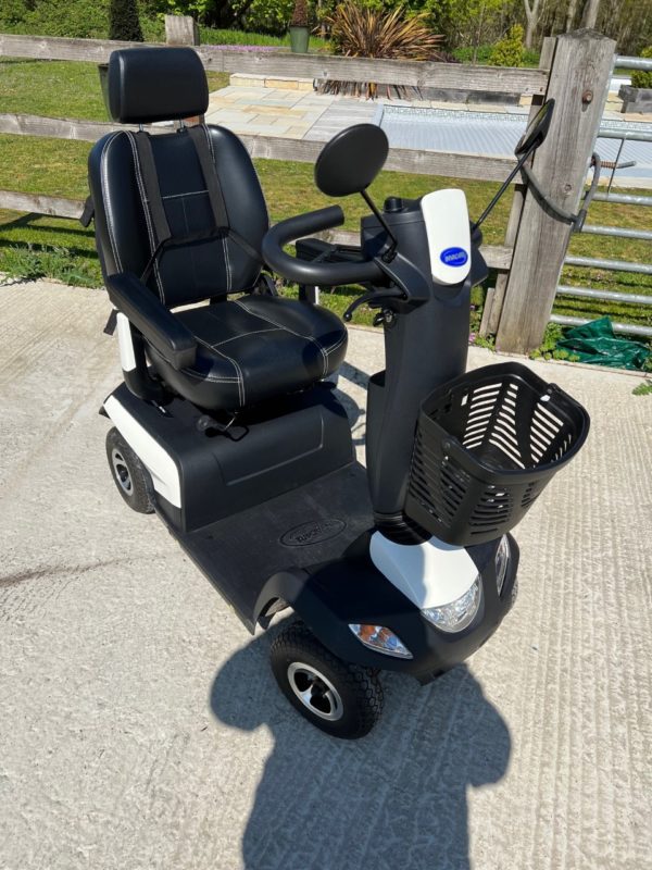 Invacare Orion Metro White